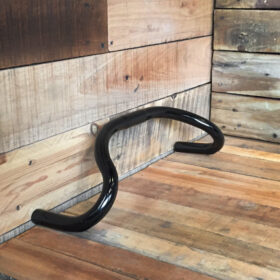 Manubrio Drop Forma Retro Negro