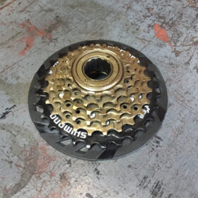 Piñon Shimano 6V MF-TZ500